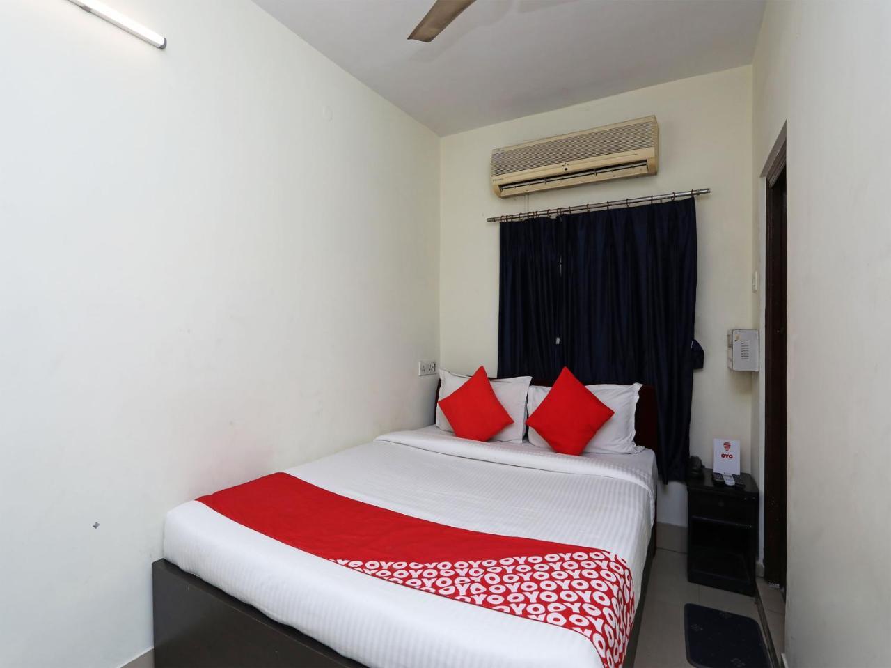 Oyo 13906 Vinita Inn Santragachi Exterior photo